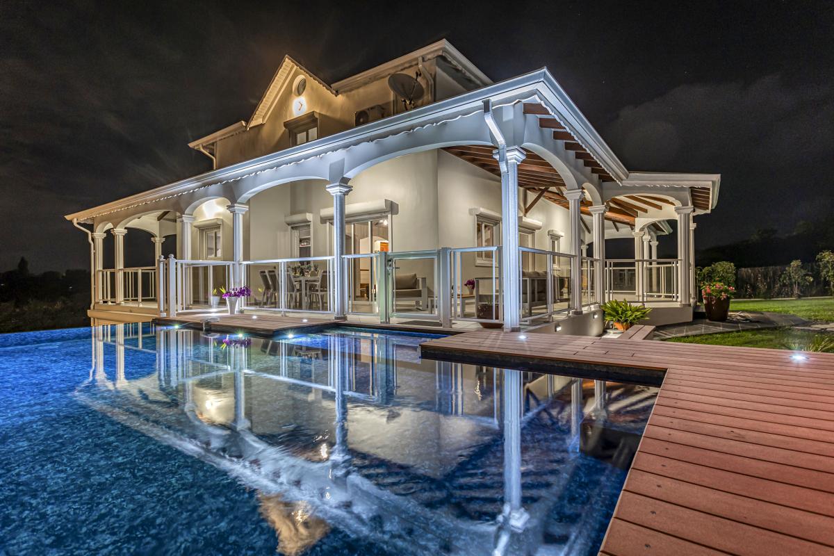 44.Location villa piscine le moule guadeloupe_De Nuit